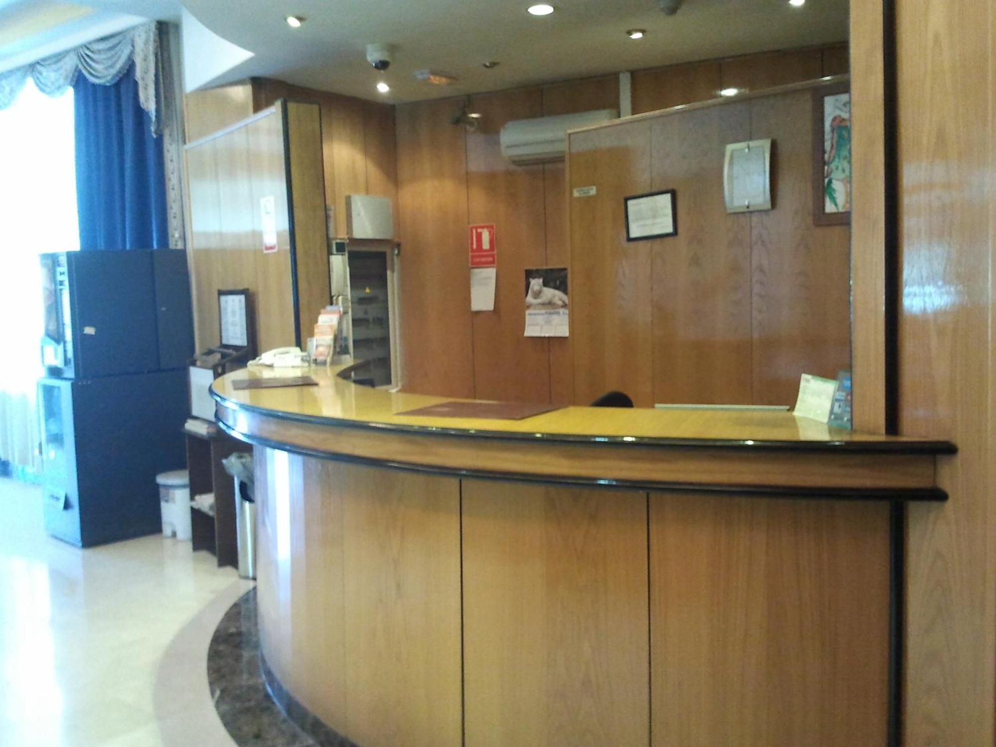 Hotel Ciudad De Fuenlabrada Ngoại thất bức ảnh