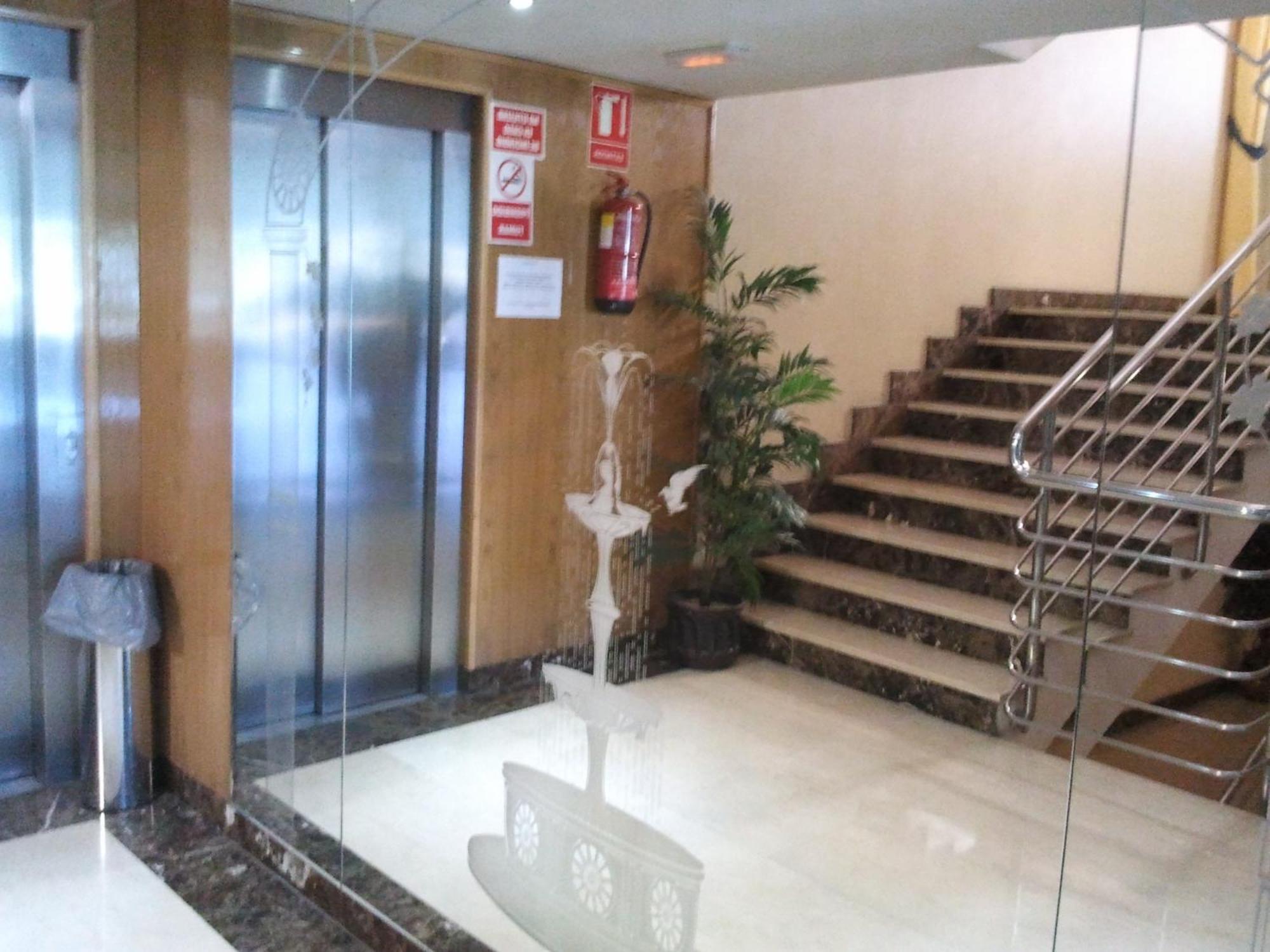 Hotel Ciudad De Fuenlabrada Ngoại thất bức ảnh