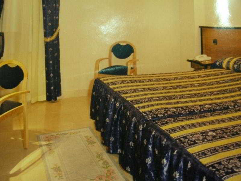 Hotel Ciudad De Fuenlabrada Ngoại thất bức ảnh
