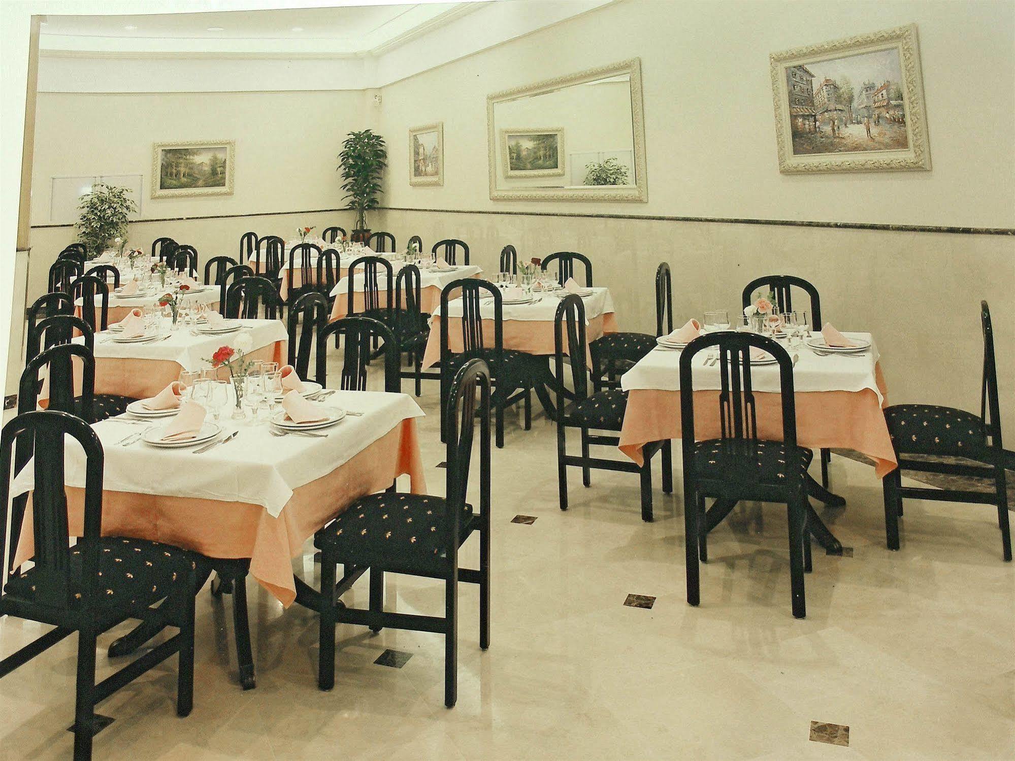 Hotel Ciudad De Fuenlabrada Ngoại thất bức ảnh
