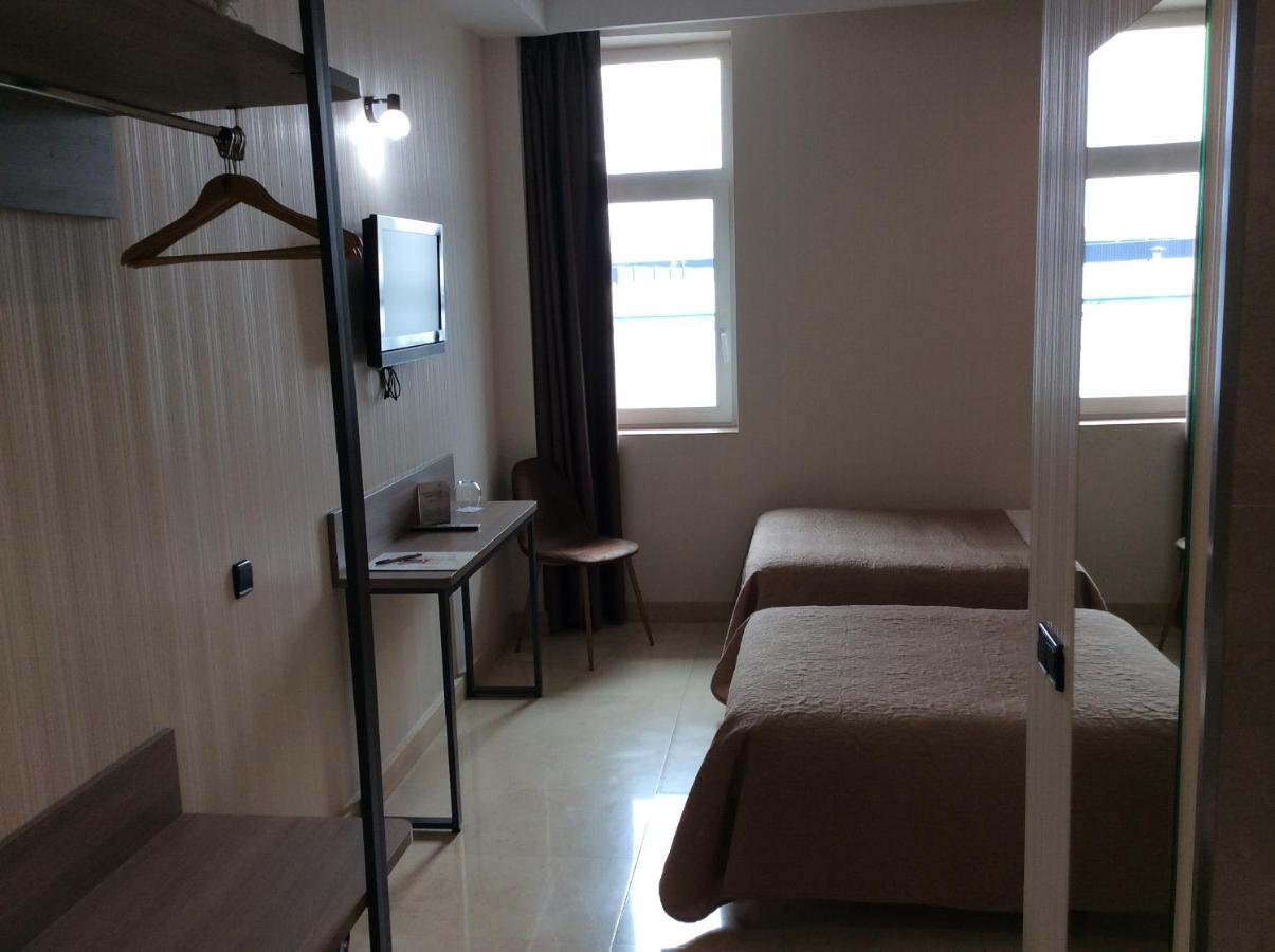 Hotel Ciudad De Fuenlabrada Ngoại thất bức ảnh